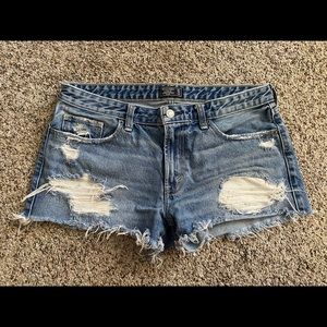 Abercrombie Harper Low Rise Short size 30.